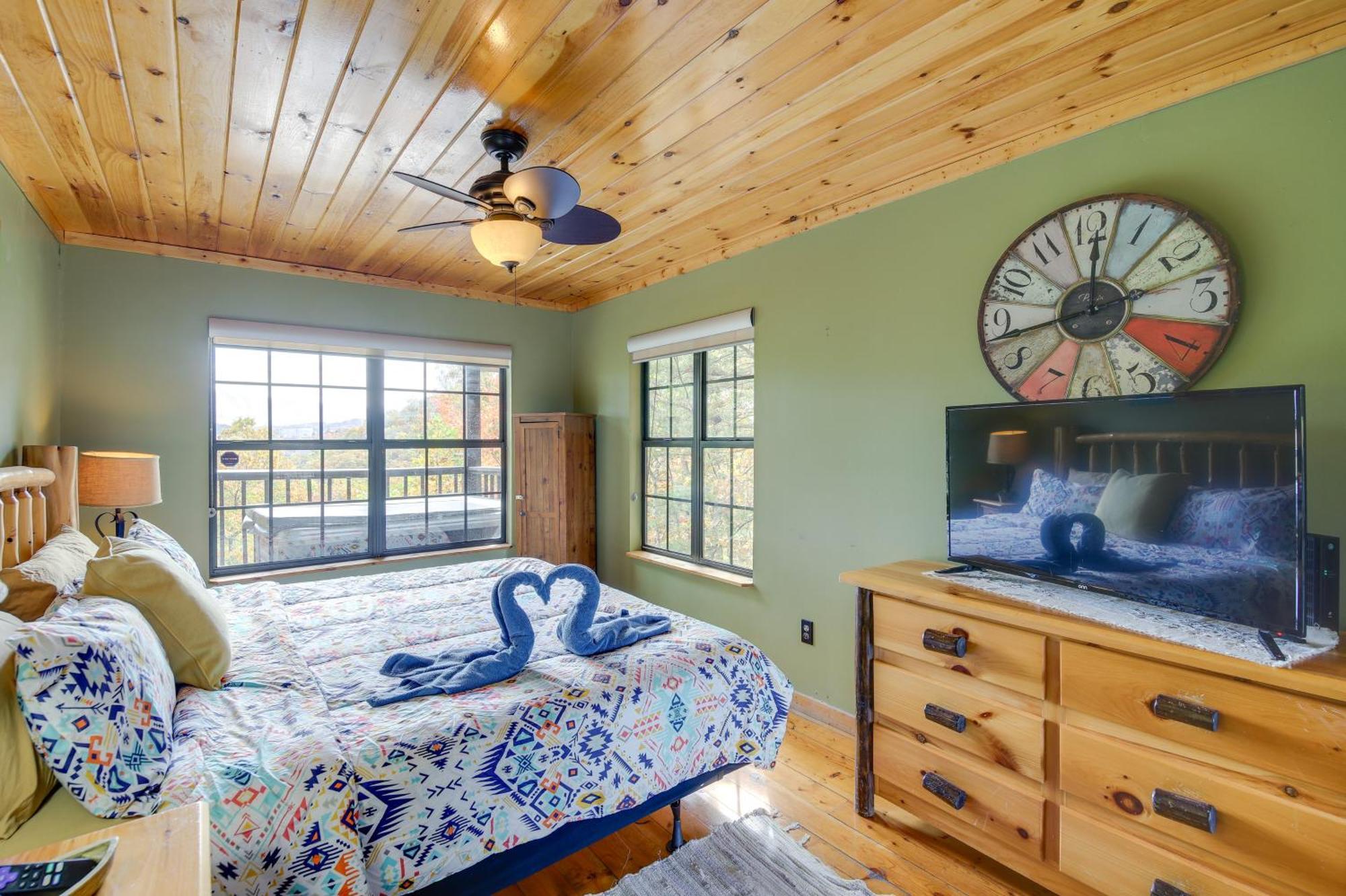 Above And Beyond Pigeon Forge Cabin With Prime Views! Экстерьер фото