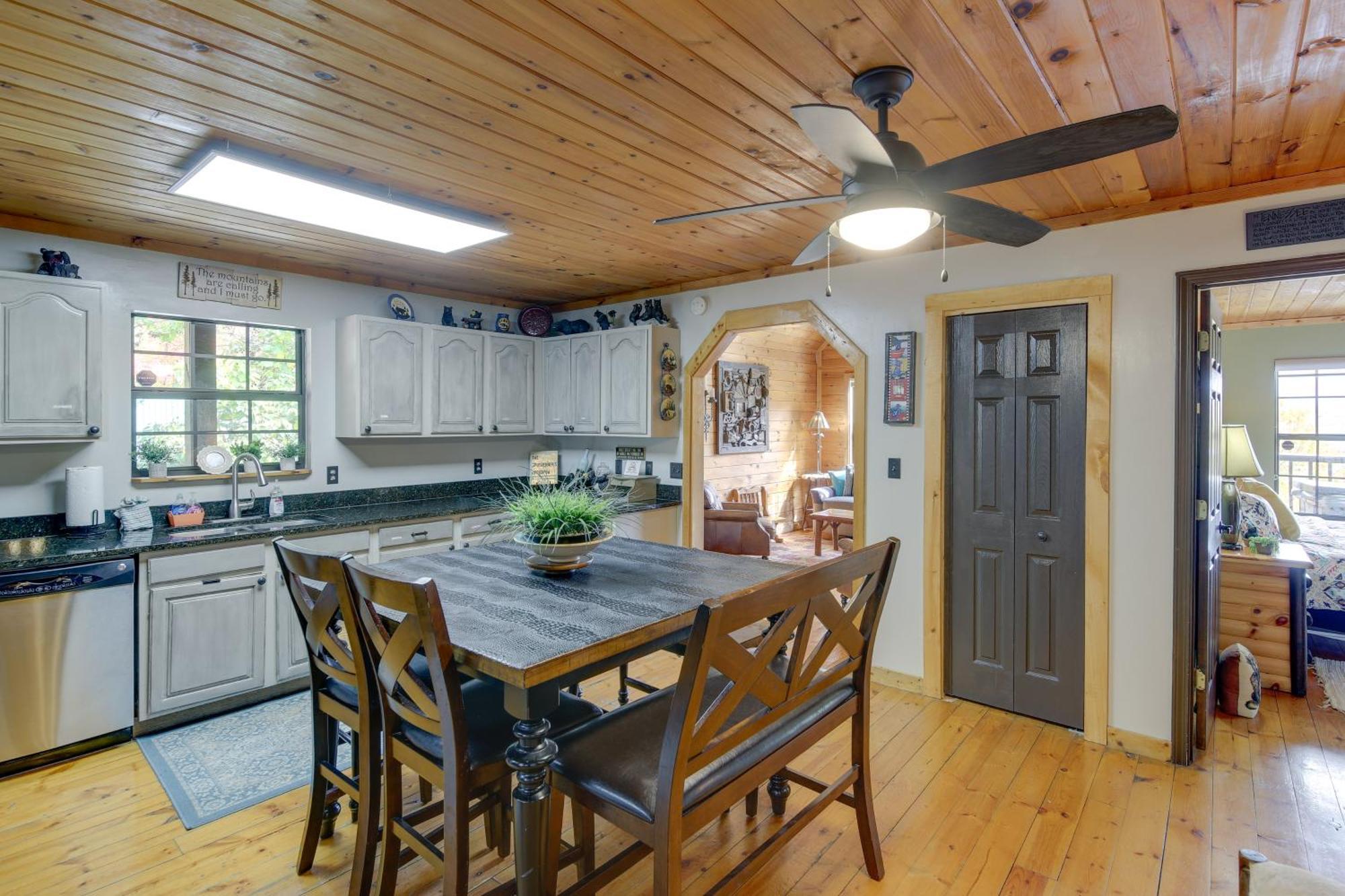 Above And Beyond Pigeon Forge Cabin With Prime Views! Экстерьер фото