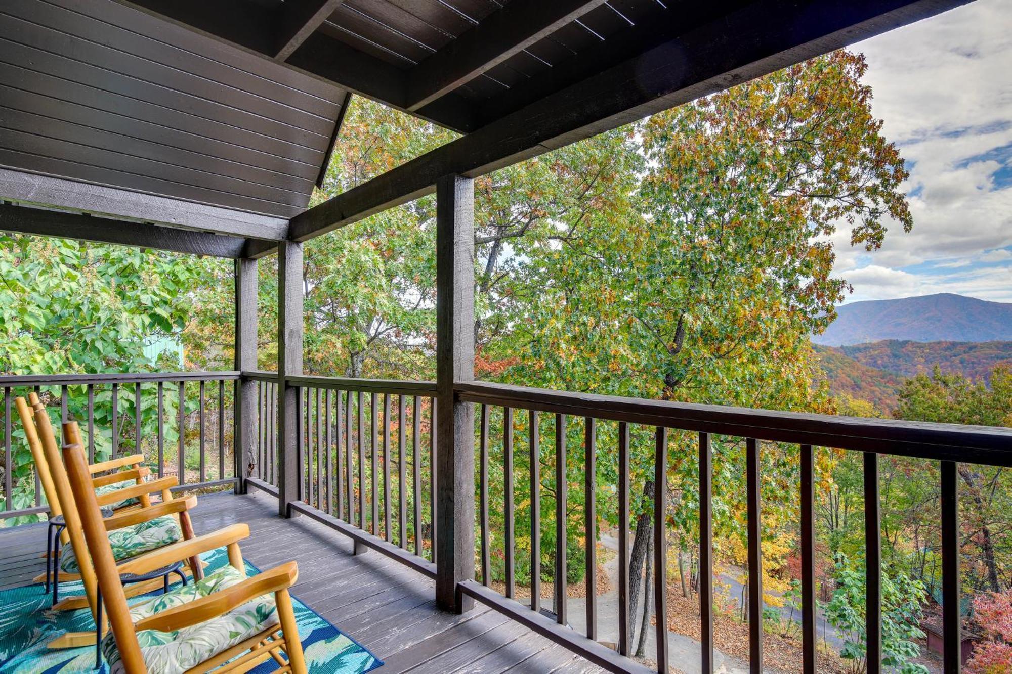 Above And Beyond Pigeon Forge Cabin With Prime Views! Экстерьер фото